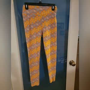 One size soft flowery leggings
